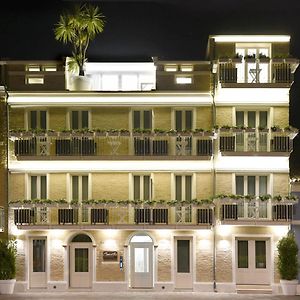 Opera Arte Suite Apartments